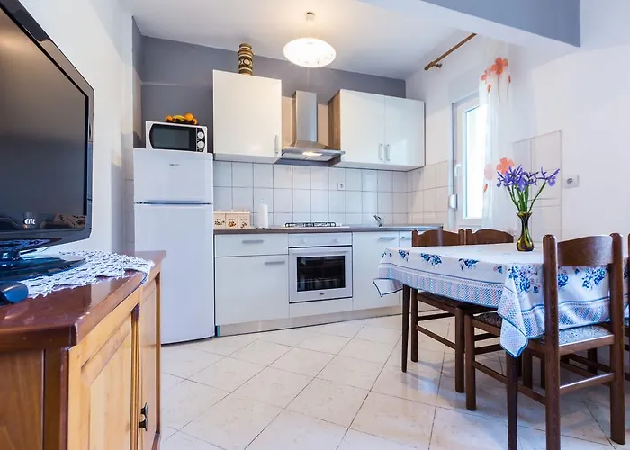 Spacious Borik & Parking